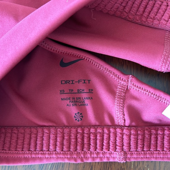 Nike DriFit Sports Bra XS - Picture 4 of 4